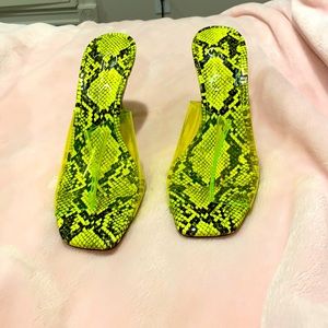 Snake skin clear jelly neon Jessica Simpson Heels